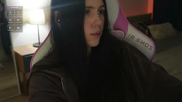 jennetdoll online show from 02/18/25, 07:52