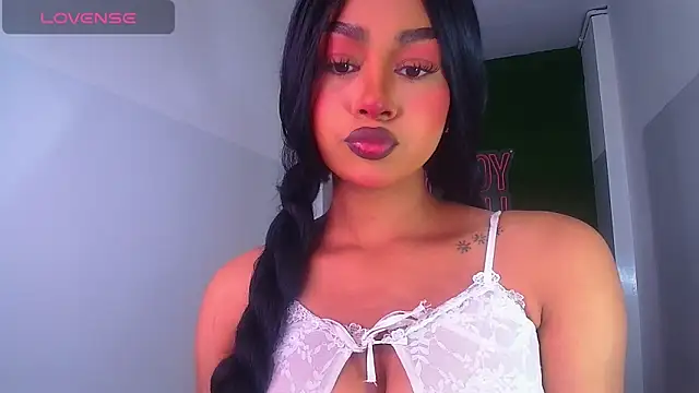 Snapshot of brenda_a_ chatting on 12/18/24, 10:51 brenda a online show from 12/18/24, 10:51