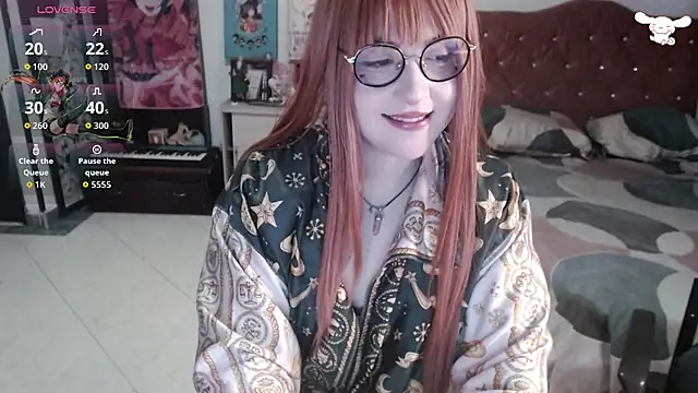 Snapshot of Avril2001 chatting on 10/15/25, 02:22 Avril2001 online show from 10/15/25, 02:22