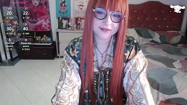 Snapshot of Avril2001 chatting on 10/26/25, 12:27 Avril2001 online show from 10/26/25, 12:27