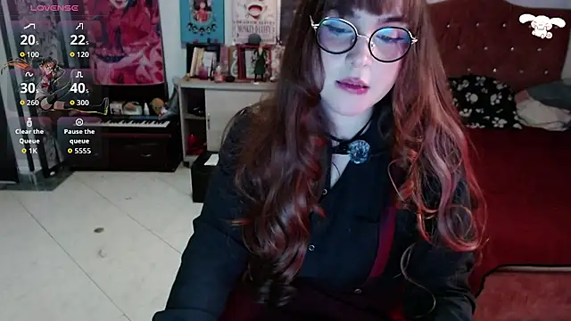 Snapshot of Avril2001 chatting on 01/11/26, 04:28 Avril2001 online show from 01/11/26, 04:28