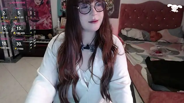 Snapshot of Avril2001 chatting on 04/13/26, 05:57 Avril2001 online show from 04/13/26, 05:57