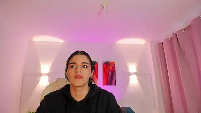 NoahCasstro online show from 02/11/25, 02:24