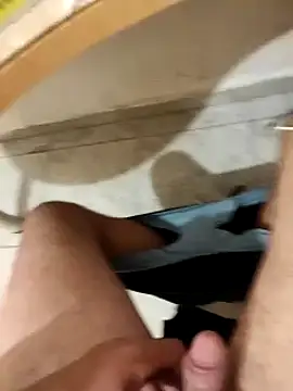 skrigul12 online show from 12/03/24, 02:14