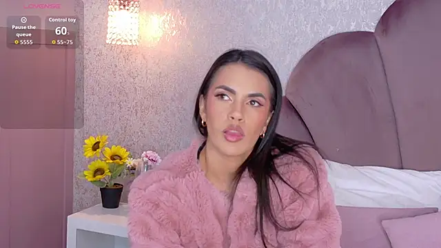 Camille Torres online show from 11/13/25, 12:37