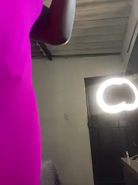 Snapshot of Scarlett_811 chatting on 02/24/26, 08:18 Scarlett 811 online show from 02/24/26, 08:18