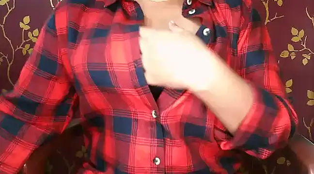 Snapshot of VR_here_4U chatting on 01/28/25, 07:00 VR here 4U online show from 01/28/25, 07:00