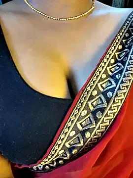 Snapshot of VR_here_4U chatting on 02/15/26, 10:58 VR here 4U online show from 02/15/26, 10:58