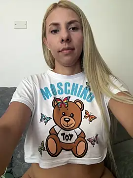 DollMagguie online show from 01/21/25, 08:54