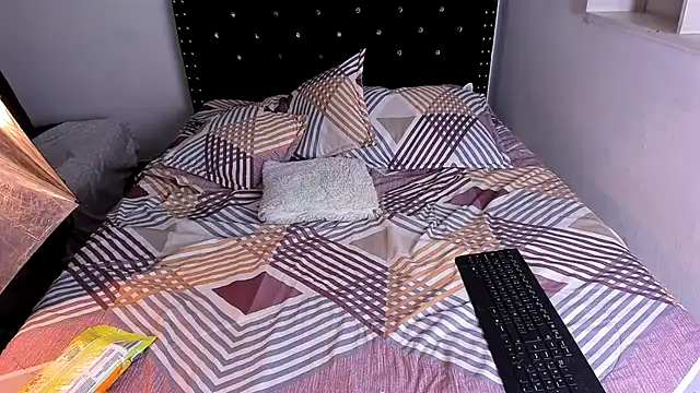 valerie luxe  online show from 05/13/26, 05:49