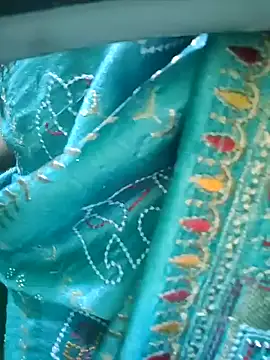 Snapshot of Pratibha_ji chatting on 01/25/25, 07:28 Pratibha ji online show from 01/25/25, 07:28