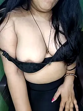 Snapshot of Pratibha_ji chatting on 02/25/25, 06:09 Pratibha ji online show from 02/25/25, 06:09