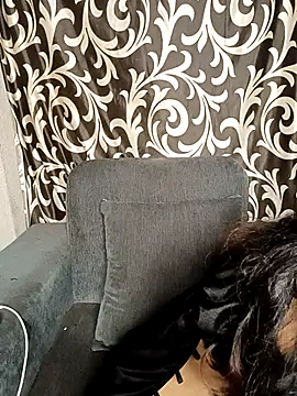 REVA DARLING online show from 04/28/26, 03:39