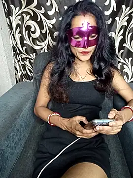 Snapshot of REVA_DARLING chatting on 06/18/26, 03:16 REVA DARLING online show from 06/18/26, 03:16