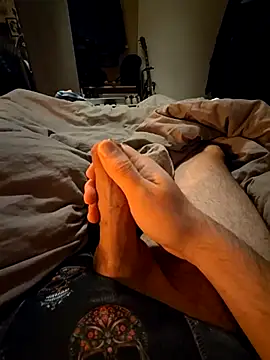 Snapshot of ruffuuss chatting on 10/21/25, 07:36 ruffuuss online show from 10/21/25, 07:36