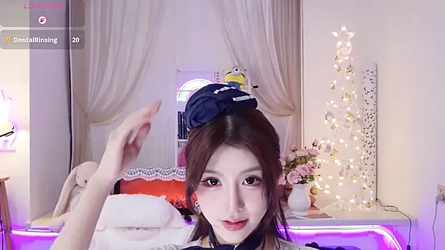 Snapshot of Momoever123456 chatting on 07/18/26, 02:32 Momoever123456 online show from 07/18/26, 02:32