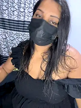 NOORA-GIRL online show from 11/25/25, 01:33