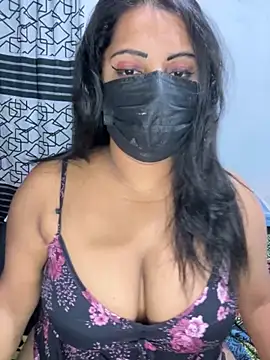 NOORA-GIRL online show from 12/03/25, 12:29