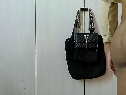 Destiny Desire online show from 10/23/25, 05:12