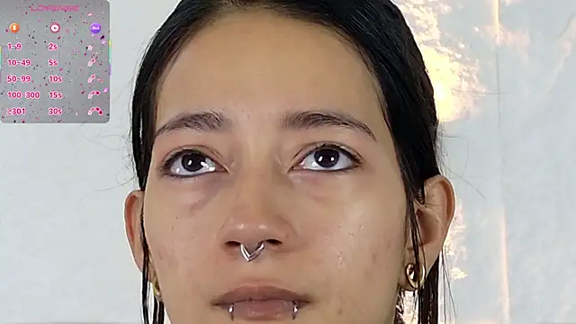 zorravioletta1 online show from 11/25/25, 12:05