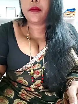 Snapshot of Swapna_143 chatting on 12/18/25, 05:19 Swapna 143 online show from 12/18/25, 05:19