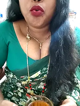 Snapshot of Swapna_143 chatting on 02/04/26, 02:50 Swapna 143 online show from 02/04/26, 02:50