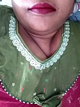 Snapshot of Swapna_143 chatting on 02/13/26, 05:42 Swapna 143 online show from 02/13/26, 05:42