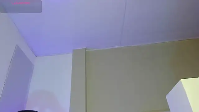 SofiaBrouw online show from 10/31/25, 01:01