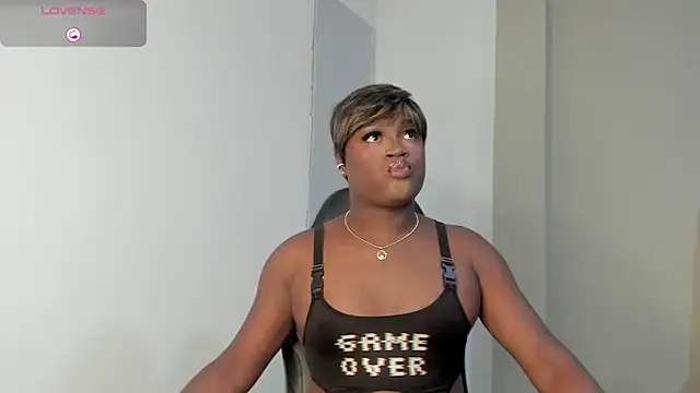 Snapshot of SofiaBrouw chatting on 01/17/26, 02:05 SofiaBrouw online show from 01/17/26, 02:05