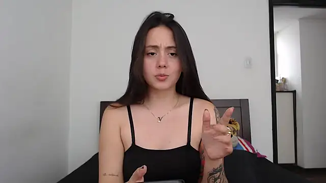 Snapshot of rebecca_collin chatting on 03/25/26, 04:57 rebecca collin online show from 03/25/26, 04:57