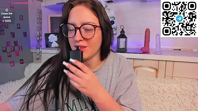 Snapshot of Kruela_Eva chatting on 01/23/25, 11:26 Kruela Eva online show from 01/23/25, 11:26