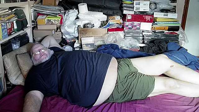 hadeszeuss2 online show from 01/10/25, 02:45