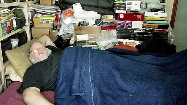 hadeszeuss2 online show from 01/13/25, 05:55