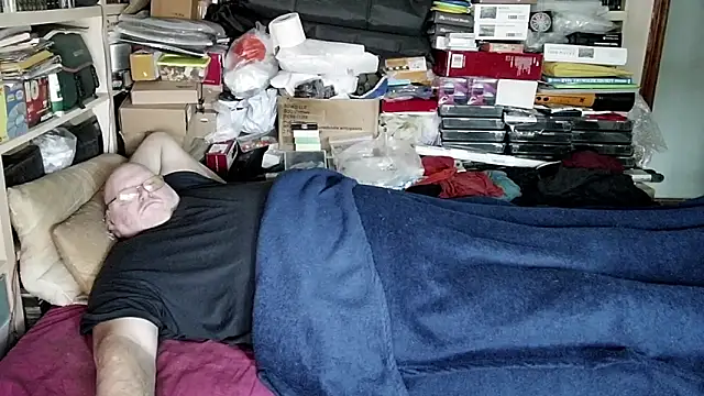 hadeszeuss2 online show from 01/17/25, 02:28