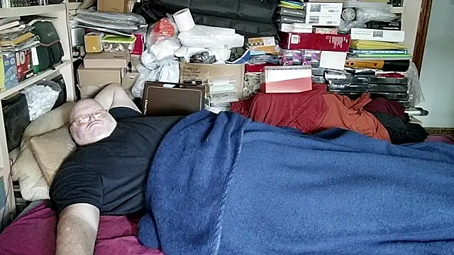 hadeszeuss2 online show from 01/21/25, 02:48