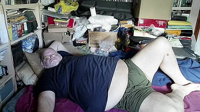 hadeszeuss2 online show from 02/17/25, 02:26