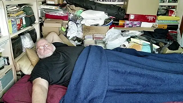 hadeszeuss2 online show from 03/18/25, 03:31