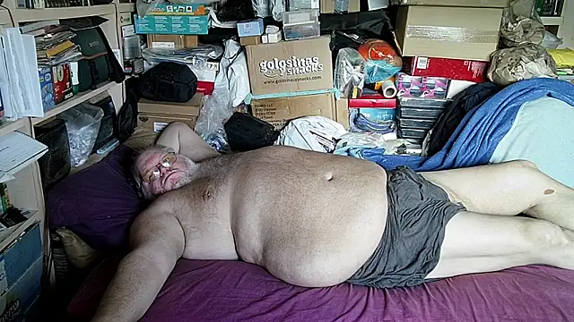 hadeszeuss2 online show from 11/15/25, 02:13