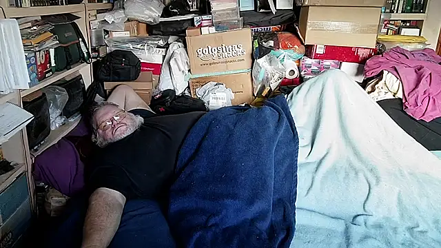 hadeszeuss2 online show from 01/18/26, 02:54