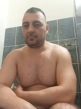 Snapshot of Mirkoxxx@xh chatting on 07/08/26, 06:23 Mirkoxxxxh online show from 07/08/26, 06:23