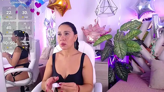 Camille jhonson online show from 10/05/25, 10:57