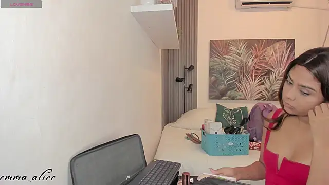 emma alice  online show from 09/18/25, 12:18