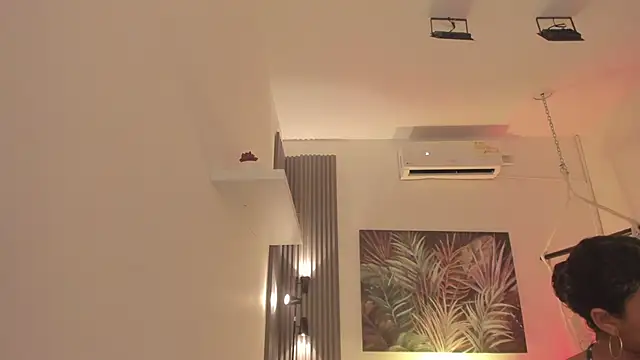 emma alice  online show from 11/12/25, 12:05