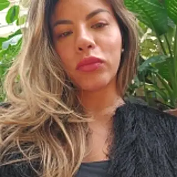 Karen San Miguel online show from 10/21/25, 08:09