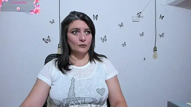 Snapshot of Amie_Adams82_ chatting on 06/23/26, 01:31 Amie Adams82 online show from 06/23/26, 01:31