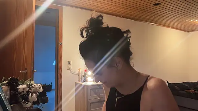 JeSuisUnTapin online show from 12/19/25, 03:08