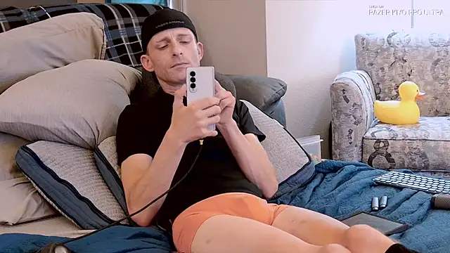 Snapshot of Dilldough405 chatting on 09/20/25, 05:36 Dilldough405 online show from 09/20/25, 05:36