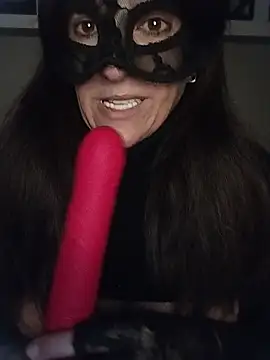 Snapshot of 23Milly chatting on 12/18/24, 08:20 23Milly online show from 12/18/24, 08:20