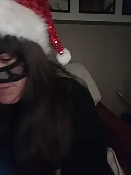 Snapshot of 23Milly chatting on 12/24/24, 05:16 23Milly online show from 12/24/24, 05:16