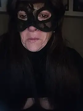 Snapshot of 23Milly chatting on 12/28/24, 05:23 23Milly online show from 12/28/24, 05:23